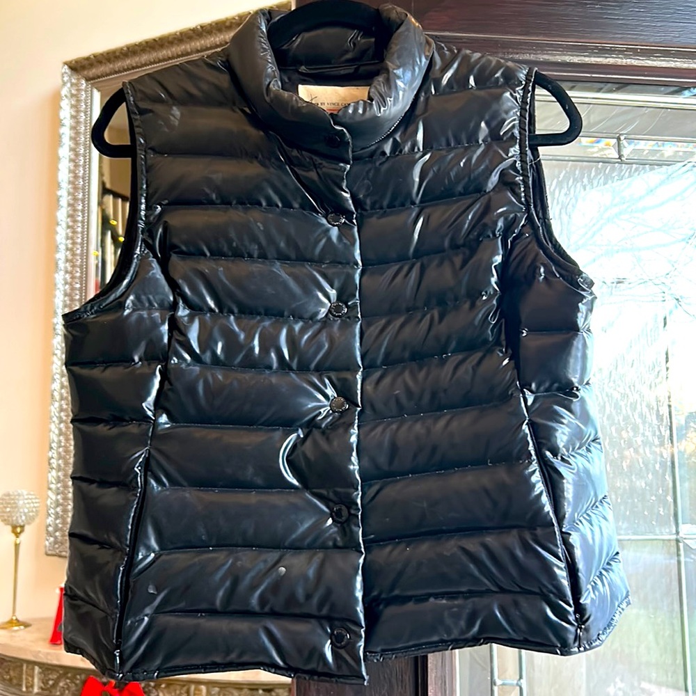 Vince Camuto Patent Vest. Comfortable light easy to wear. Keeps you warm!